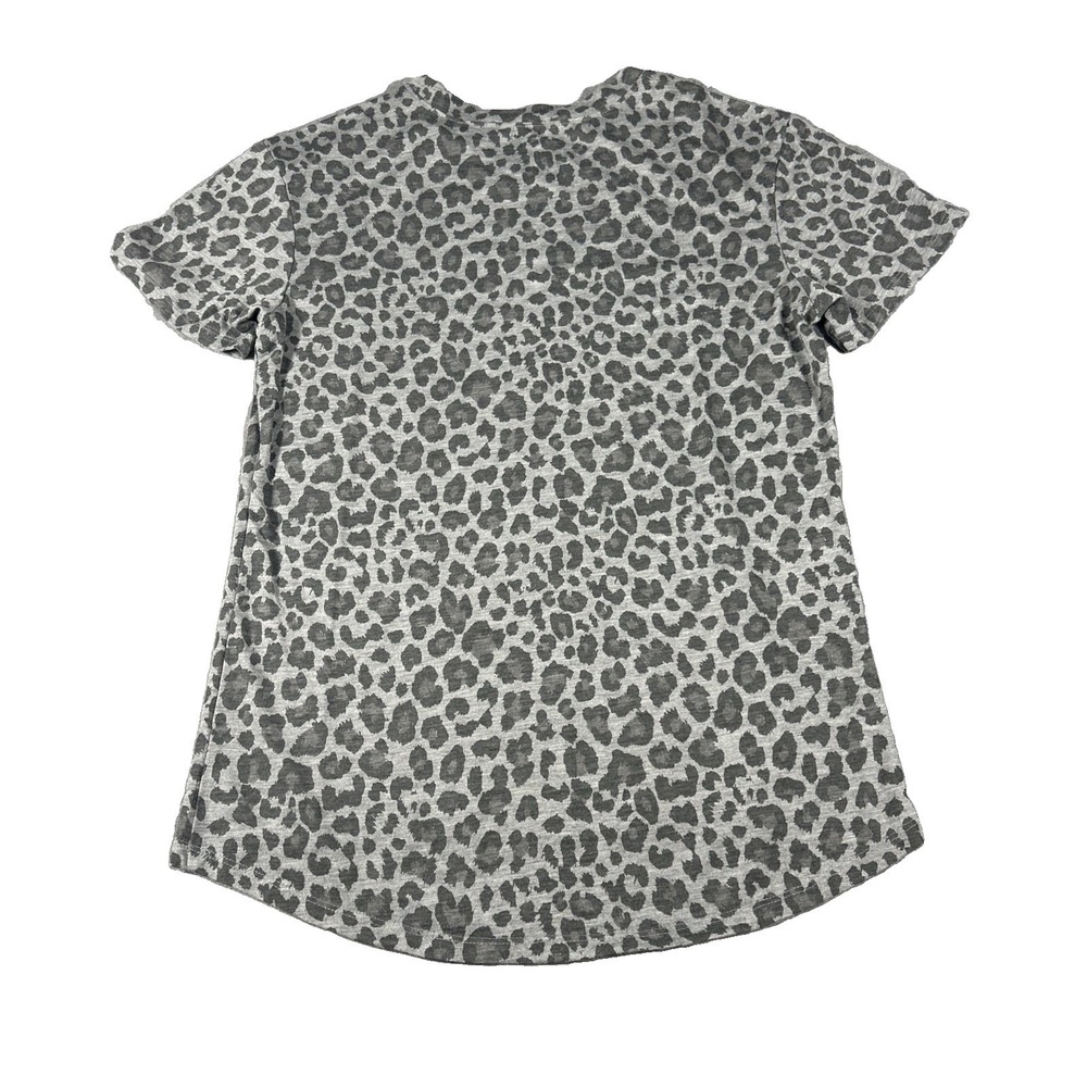 Zoe + Liv Women's Gray Leopard Print Crew Neck Short Sleeve Knit Tee S